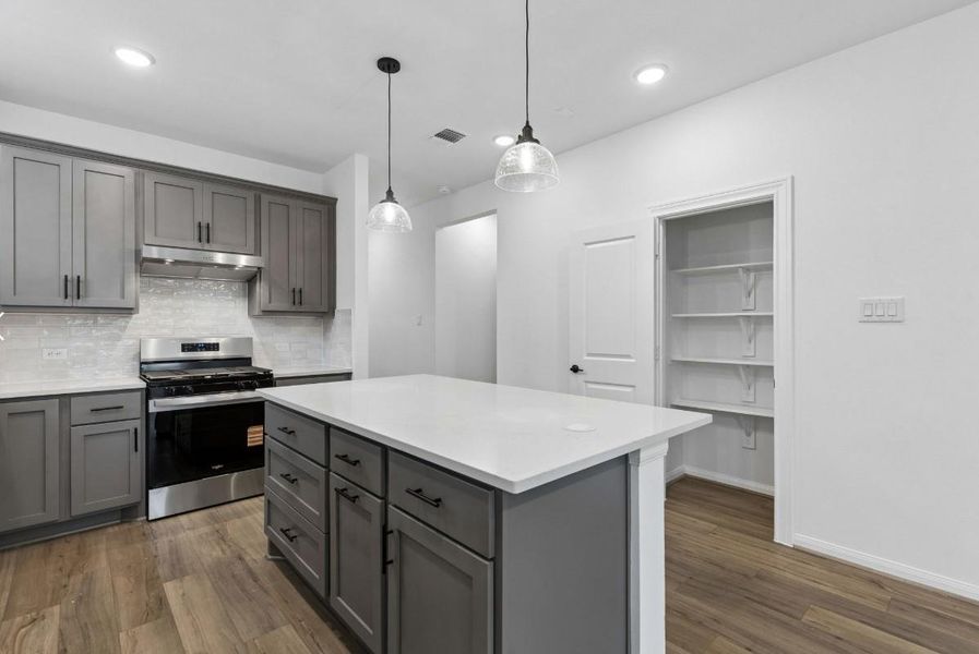 Furnished interior view inside a new home in Del Webb in Chambers Creek, Willis (Image 8).