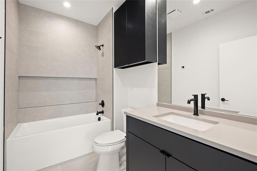 Furnished interior view inside a new home in , Dallas (Image 13). Furnished interior view inside a new home in , Dallas (Image 13).