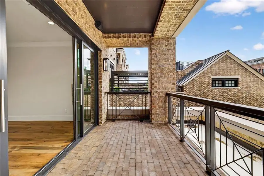 Exterior details and patio area of a home in , Savannah (Image 1).