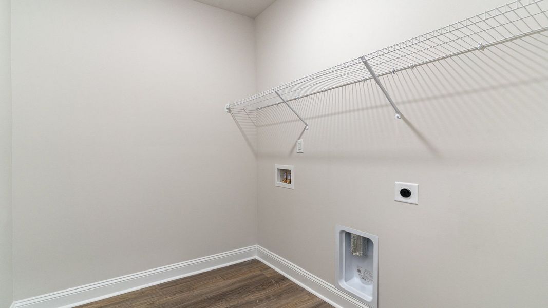 Spacious, unfurnished interior of a new home in Cross Creek, Lexington (Image 16).