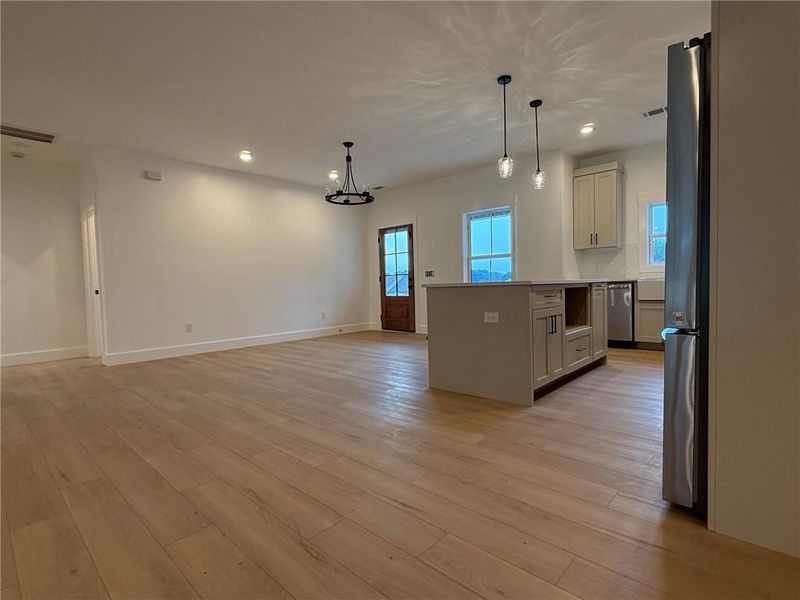 Spacious, unfurnished interior of a new home in , Calhoun (Image 16).