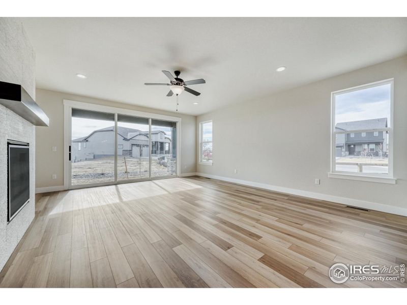 Spacious, unfurnished interior of a new home in Barefoot Lakes, Firestone (Image 16).