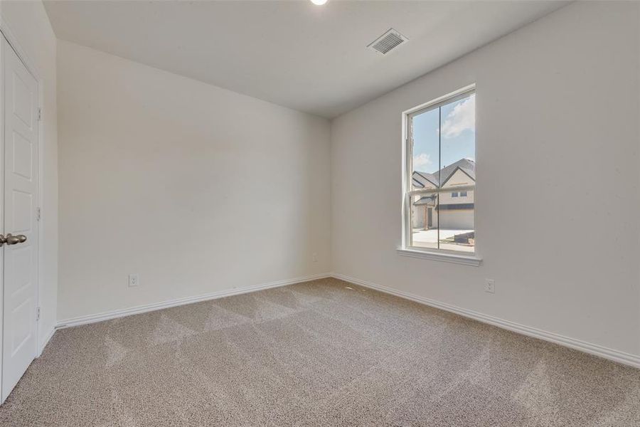 Spacious, unfurnished interior of a new home in Spiritas Ranch, Little Elm (Image 12).