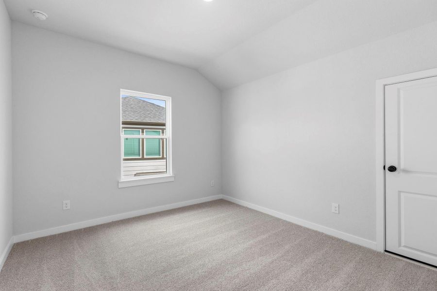 Spacious, unfurnished interior of a new home in Meridiana 40', 65', Iowa Colony (Image 10).