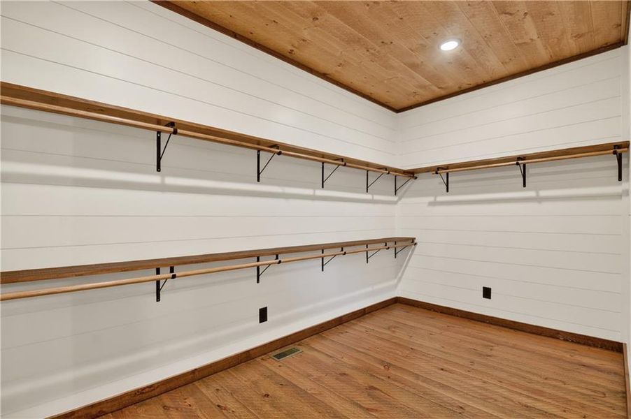 Spacious, unfurnished interior of a new home in , Ellijay (Image 22).