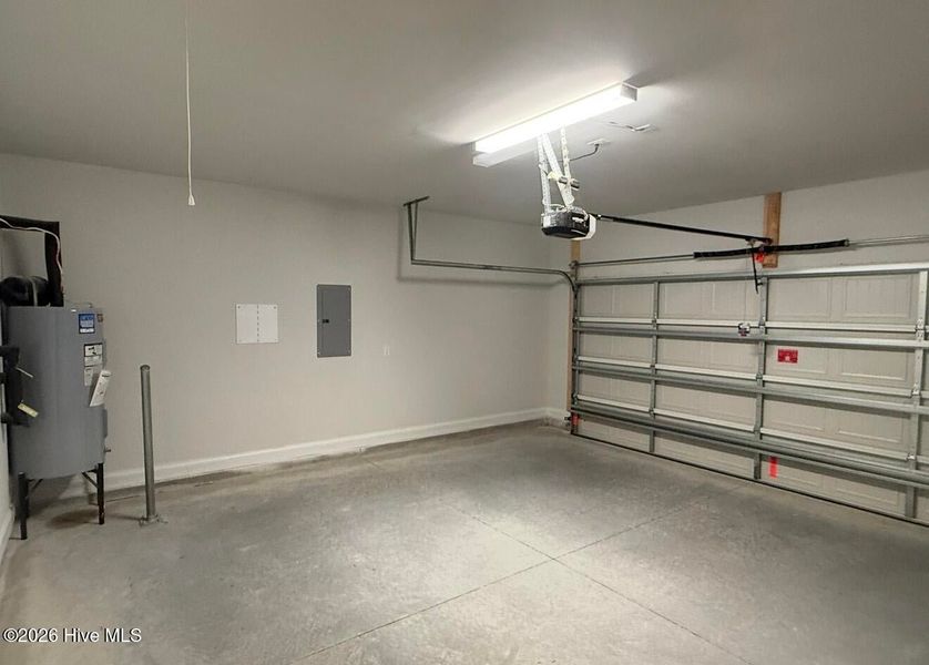 Spacious, unfurnished interior of a new home in Summer Place, Grimesland (Image 7).