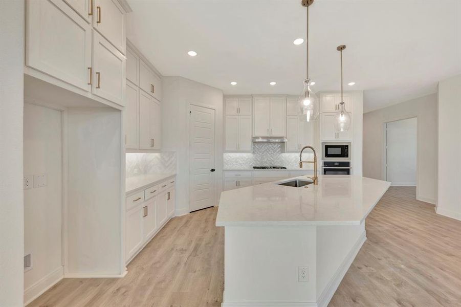 Furnished interior view inside a new home in Sandbrock Ranch, Aubrey (Image 18). Furnished interior view inside a new home in Sandbrock Ranch, Aubrey (Image 18).
