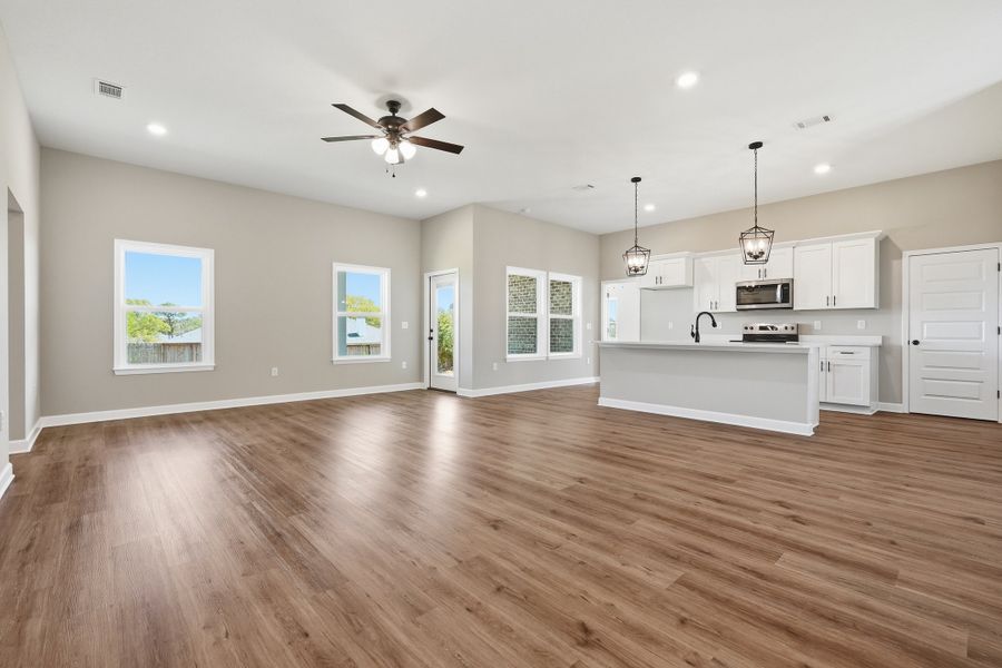 Spacious, unfurnished interior of a new home in Southern Charm, Crestview (Image 22).