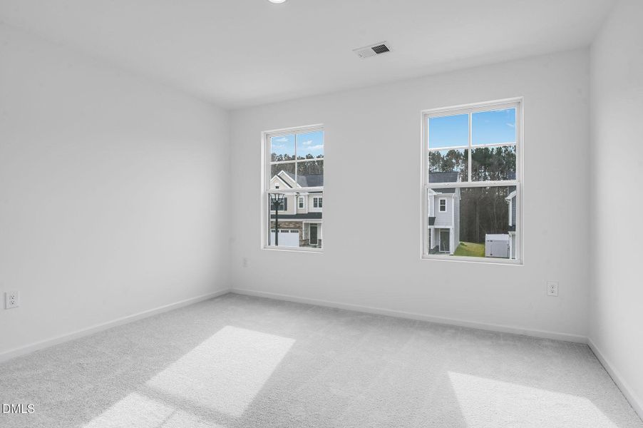 SUN_CaitlinCrossing_Pic_OakleyII-5