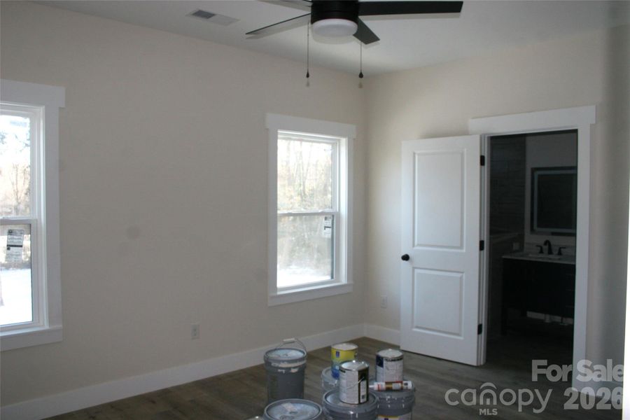 Image 16 of a home in .