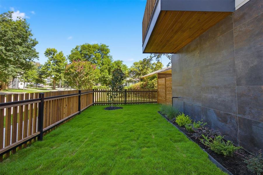 Exterior details and patio area of a home in , Dallas (Image 20).