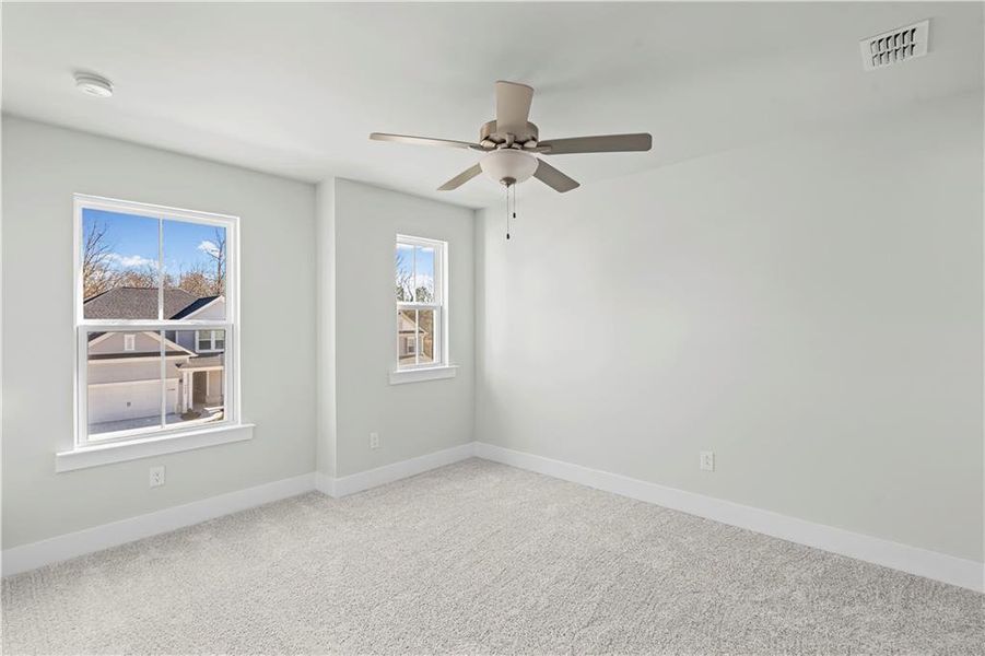 Spacious, unfurnished interior of a new home in Hunters Creek, Flowery Branch (Image 30).