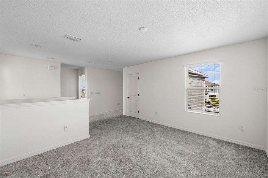 Spacious, unfurnished interior of a new home in Heron Bay, Palmetto (Image 16). Spacious, unfurnished interior of a new home in Heron Bay, Palmetto (Image 16).
