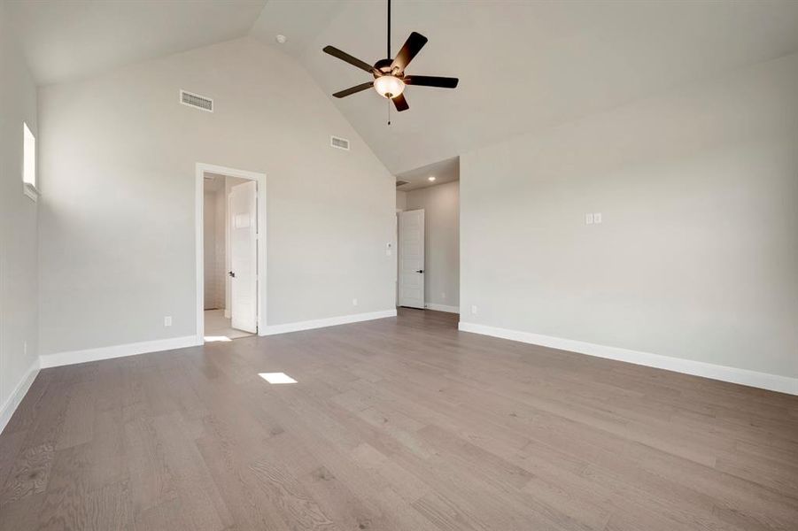 Spacious, unfurnished interior of a new home in Pecan Square - Estates, Northlake (Image 31). Spacious, unfurnished interior of a new home in Pecan Square - Estates, Northlake (Image 31).