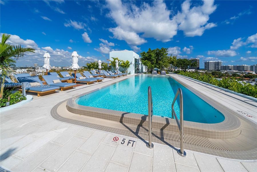 Community amenities in , Bay Harbor Islands (Image 11).