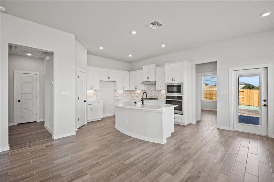 Image 25 of a home in Meyer Ranch. Image 25 of a home in Meyer Ranch.