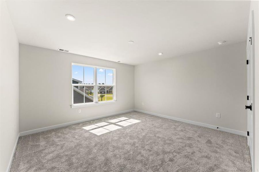 Spacious, unfurnished interior of a new home in Indigo Bay, Myrtle Beach (Image 22).