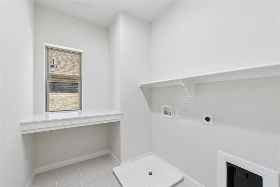 Furnished interior view inside a new home in Mantua Point Gardens, Van Alstyne (Image 16). Furnished interior view inside a new home in Mantua Point Gardens, Van Alstyne (Image 16).