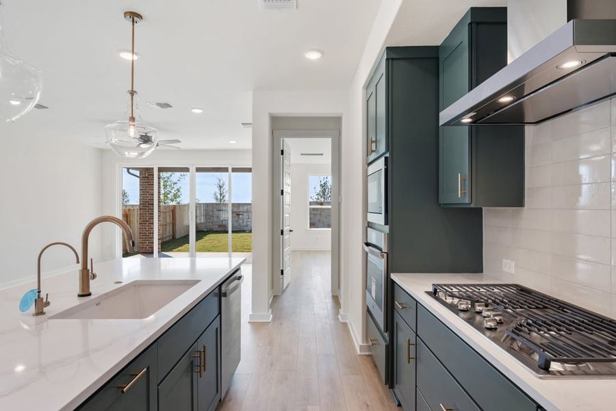 Image 45 of a home in Flora.