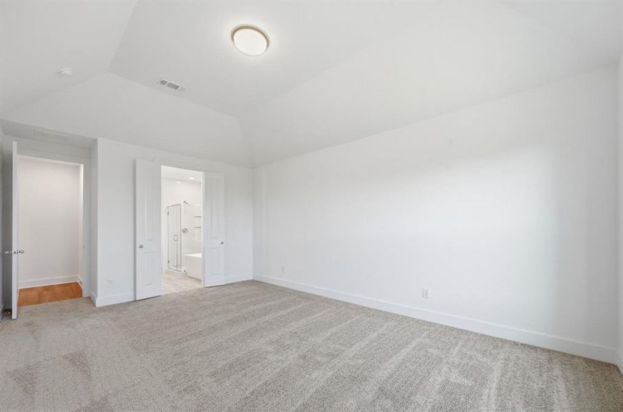 Spacious, unfurnished interior of a new home in Heritage Ranch: 50ft. lots, Sherman (Image 19). Spacious, unfurnished interior of a new home in Heritage Ranch: 50ft. lots, Sherman (Image 19).