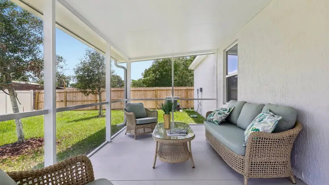 Representative exterior details of a home built from the Maple by Maronda Homes in Cassie Oaks, Jacksonville (Image 21).