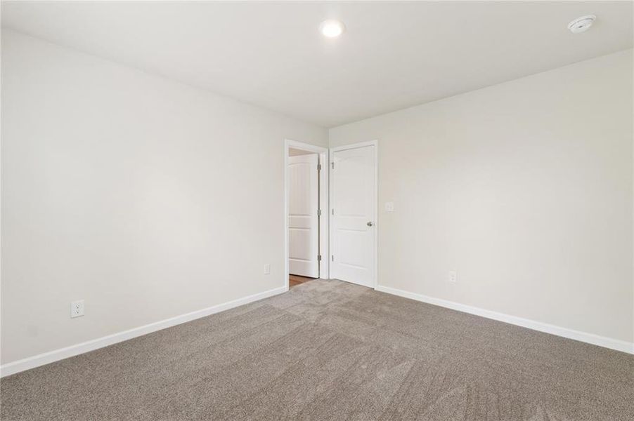 Spacious, unfurnished interior of a new home in The Woodlands Preserve, Jackson (Image 23).