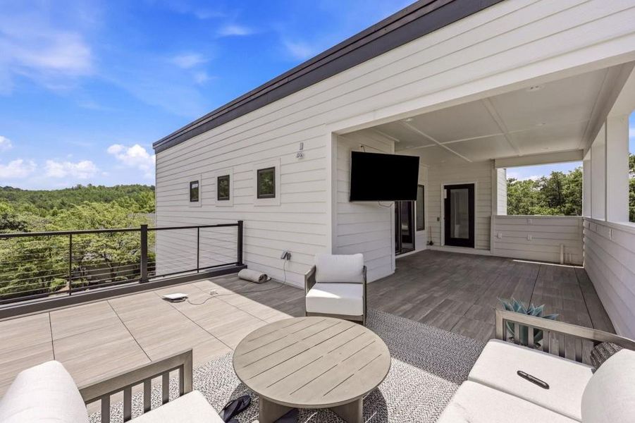Exterior details and patio area of a home in , Helen (Image 31).