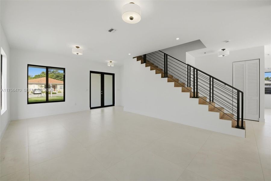 Spacious, unfurnished interior of a new home in , Miami (Image 19).