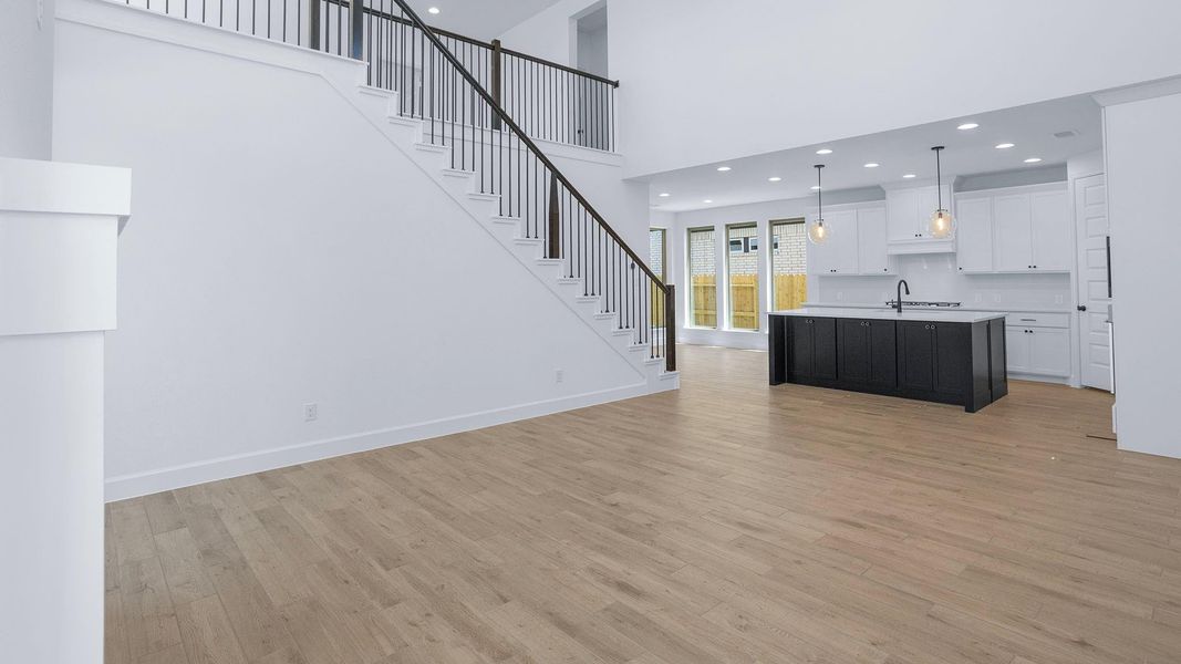 Spacious, unfurnished interior of a new home in Artavia, Conroe (Image 8).