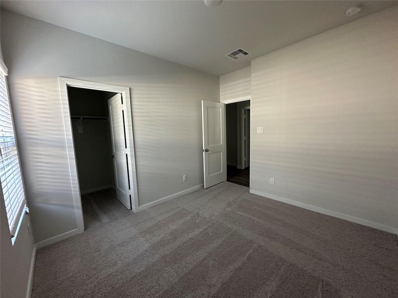 Spacious, unfurnished interior of a new home in Lonestar Collection at Aurora, Katy (Image 12).
