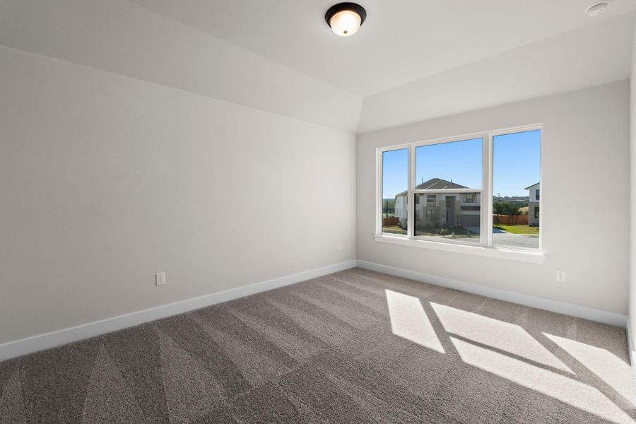 Spacious, unfurnished interior of a new home in Lariat, Liberty Hill (Image 19).