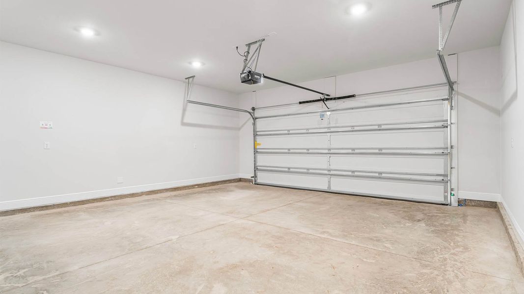 Spacious, unfurnished interior of a new home in Pine Creek and Heron Walk, Port Saint Joe (Image 22). Spacious, unfurnished interior of a new home in Pine Creek and Heron Walk, Port Saint Joe (Image 22).