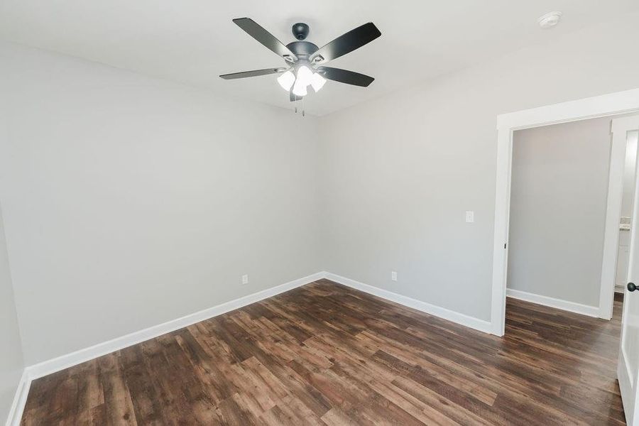 Spacious, unfurnished interior of a new home in , Sylvester (Image 18).