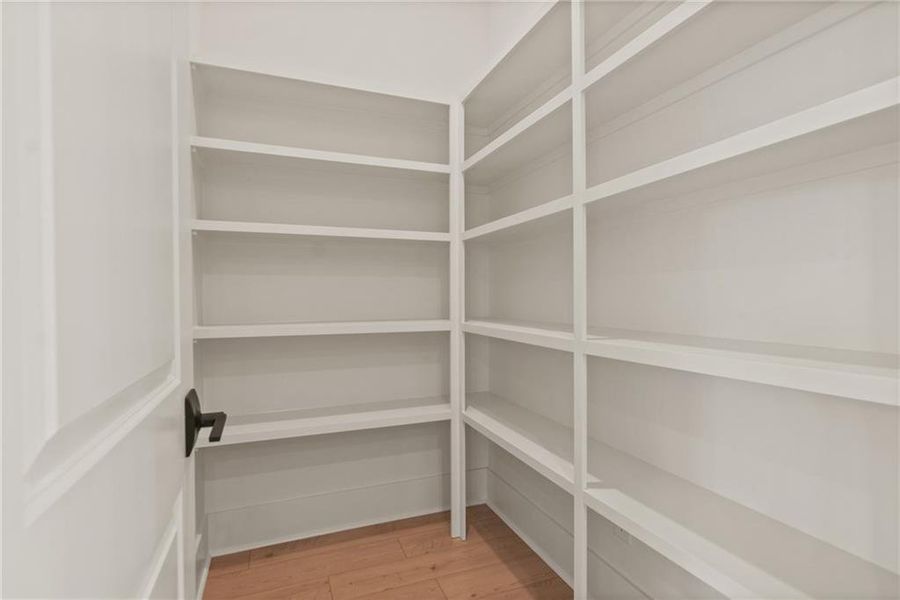 Spacious, unfurnished interior of a new home in Park Walke, Alpharetta (Image 18).