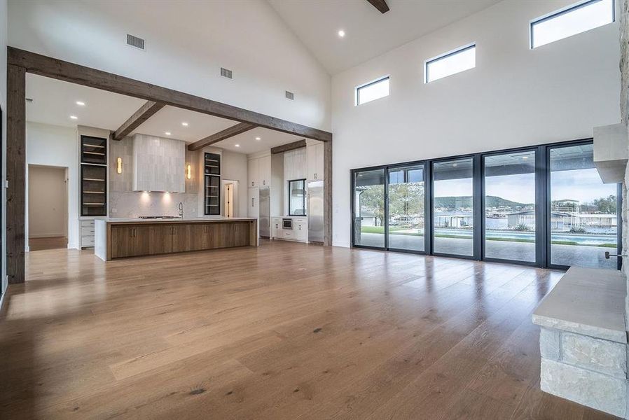 Spacious, unfurnished interior of a new home in , Graford (Image 18).