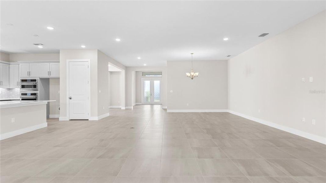 Spacious, unfurnished interior of a new home in Cresswind Lakewood Ranch, Lakewood Ranch (Image 13).