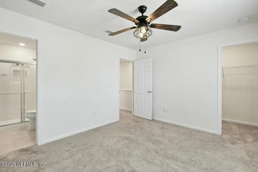 Spacious, unfurnished interior of a new home in , Jacksonville (Image 26).