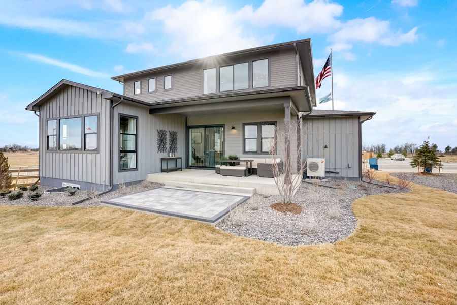 Representative exterior details of a home built from the 3 by Trumark Homes in Kitchel Lake at Serratoga Falls, Timnath (Image 30).