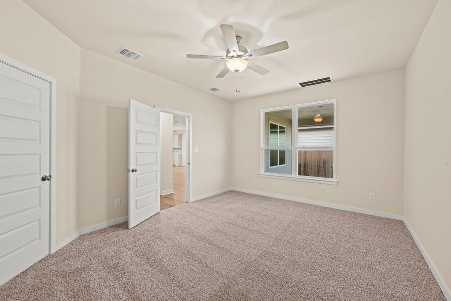 Spacious, unfurnished interior of a new home in Rancho San Gabriel, Georgetown (Image 13). Spacious, unfurnished interior of a new home in Rancho San Gabriel, Georgetown (Image 13).