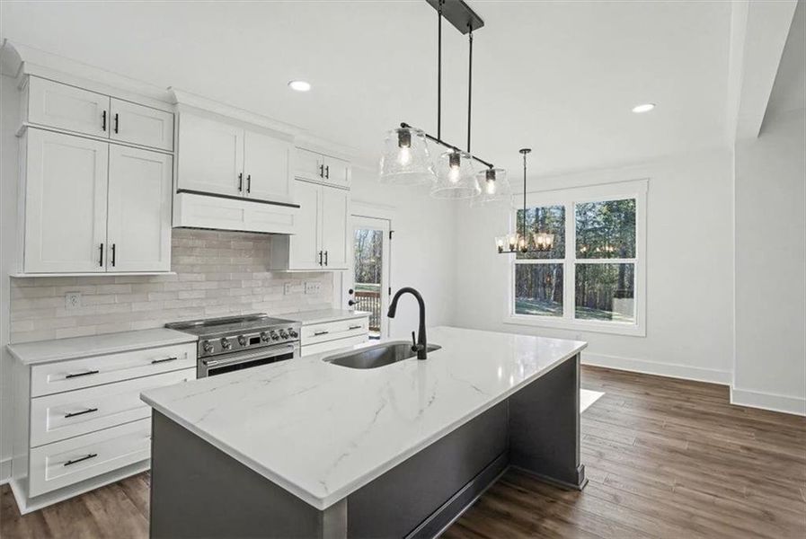 Furnished interior view inside a new home in , Waleska (Image 10).