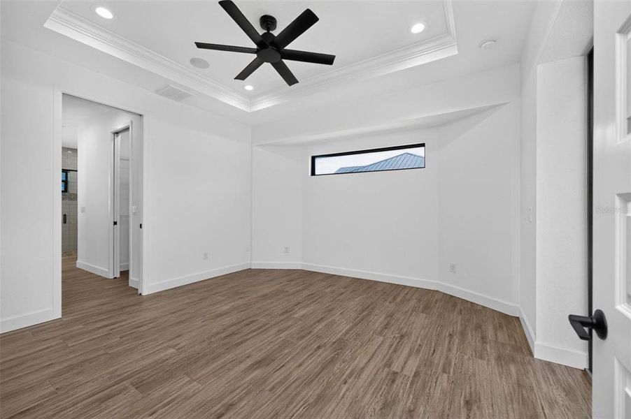 Spacious, unfurnished interior of a new home in , Rotonda West (Image 40).