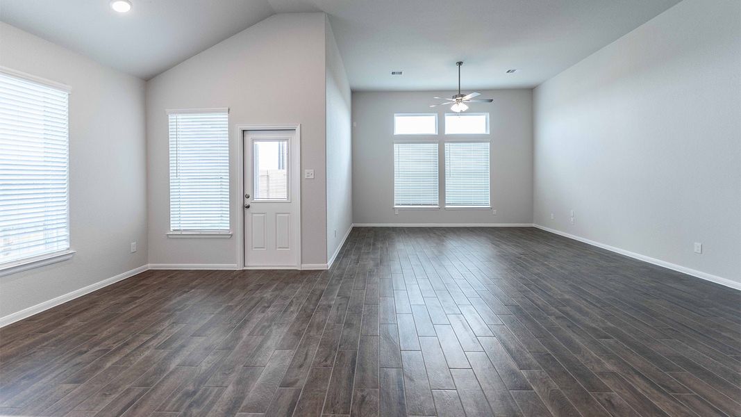 Spacious, unfurnished interior of a new home in Creekhaven, Arcola (Image 21).