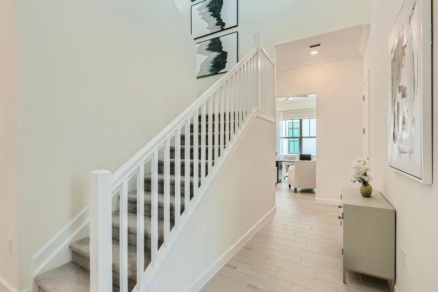 Spacious, unfurnished interior of a new home in Tesoro Club, Port St. Lucie (Image 17).