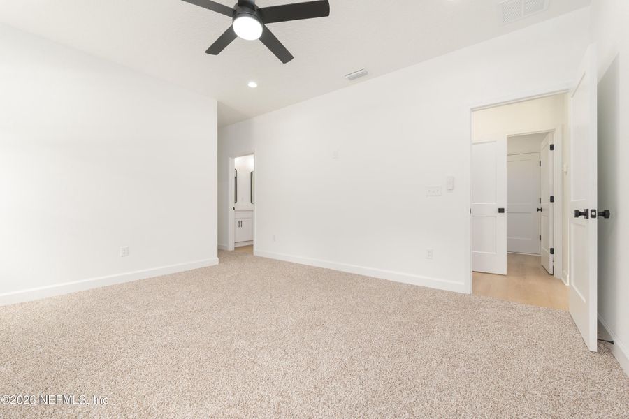 Spacious, unfurnished interior of a new home in , Bryceville (Image 12).
