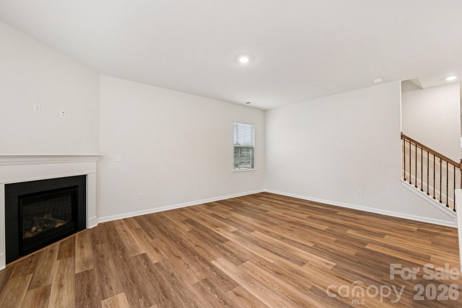 Spacious, unfurnished interior of a new home in Wallace Springs, Statesville (Image 11).