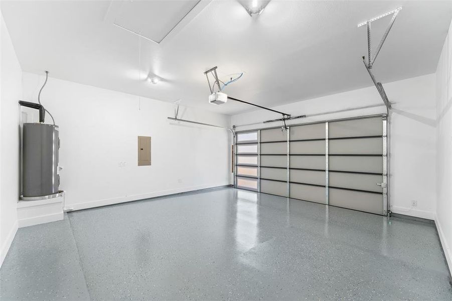 Spacious, unfurnished interior of a new home in , Dallas (Image 26).