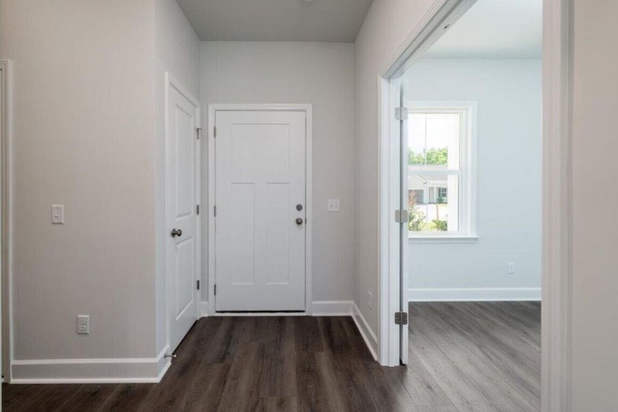 Spacious, unfurnished interior of a new home in Cedar Glen Preserve, Huger (Image 9). Spacious, unfurnished interior of a new home in Cedar Glen Preserve, Huger (Image 9).