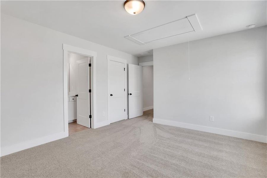 Spacious, unfurnished interior of a new home in Cambridge, Flowery Branch (Image 47). Spacious, unfurnished interior of a new home in Cambridge, Flowery Branch (Image 47).