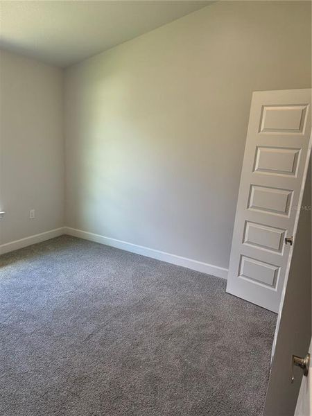 Spacious, unfurnished interior of a new home in Savannah Station, Alachua (Image 7).