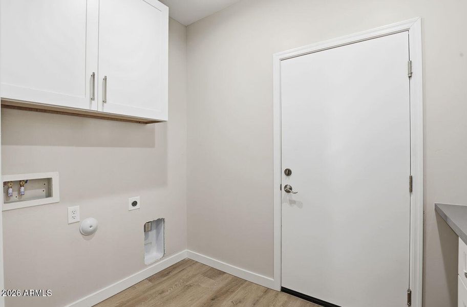 27-web-or-mls-9192 W Rafael Dr Arizona C